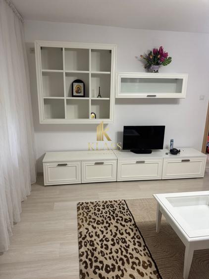 Apartament cu 3 camere decomandat, mobilat în Panduri
