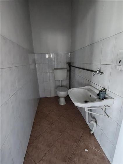 Spațiu comercial, de 474 mp, în Vest