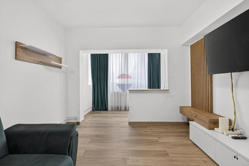 Apartament cu 4 camere decomandat în Polivalentă