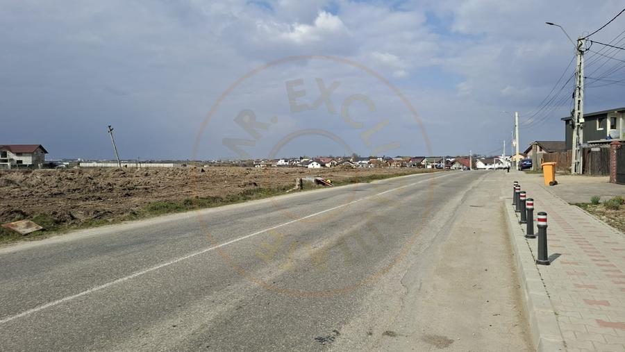 Teren Construcții intravilan de 489 mp, în Bradu