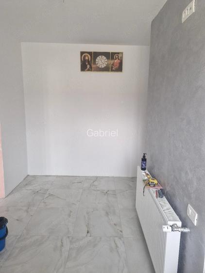 Apartament cu 2 camere semidecomandat în Rahova