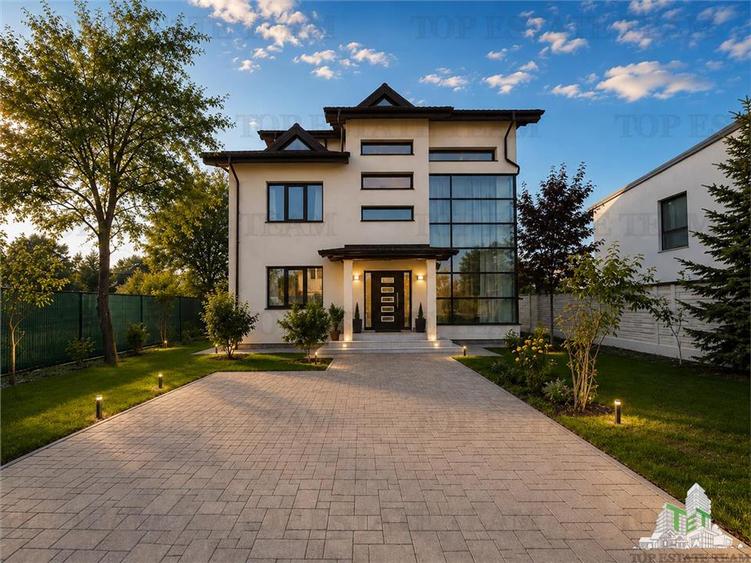 Vanzare Casa P+1+M/Curte 823 MP/Construtie impecabila/compartimentare deosebita - 1