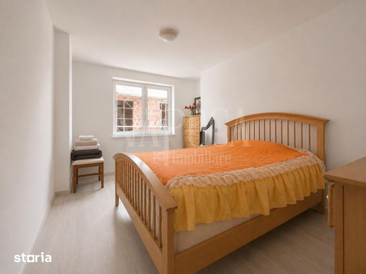 Casă cu 5 camere cu Teren 425 Mp în Gruia
