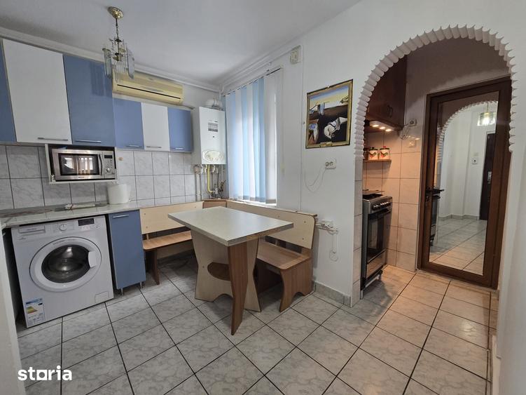 Apartament cu 2 camere decomandat în Micro 14