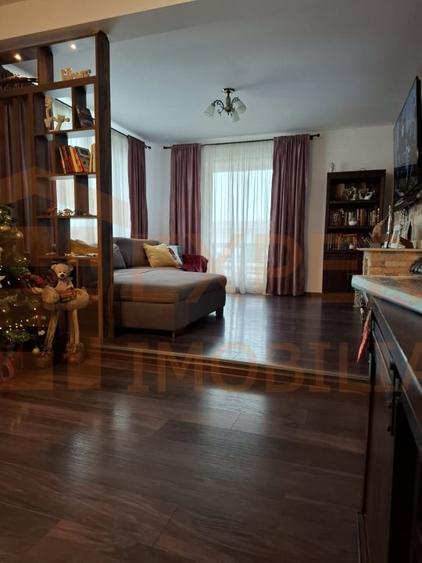 Casă individuală cu 5 camere cu Canalizare în Valu lui Traian