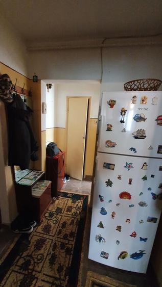 Apartament cu 3 camere semidecomandat în Vest
