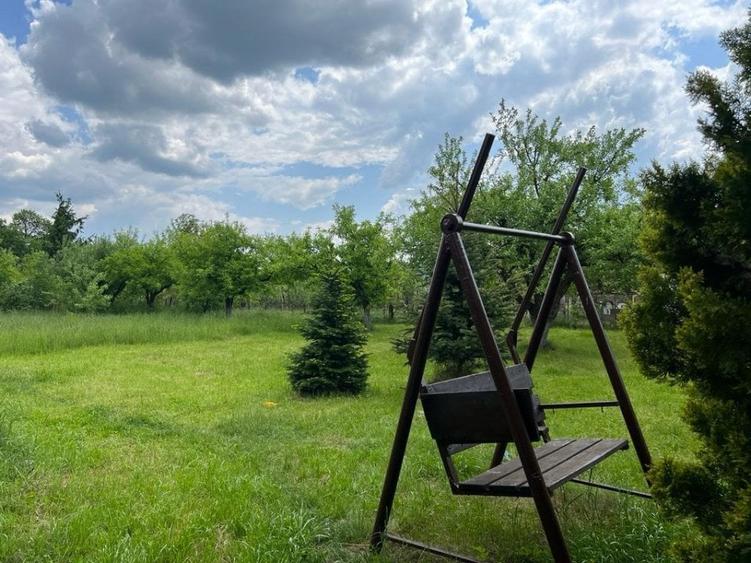Casă individuală cu 6 camere cu Teren 3374 Mp în Vulcana-Pandele