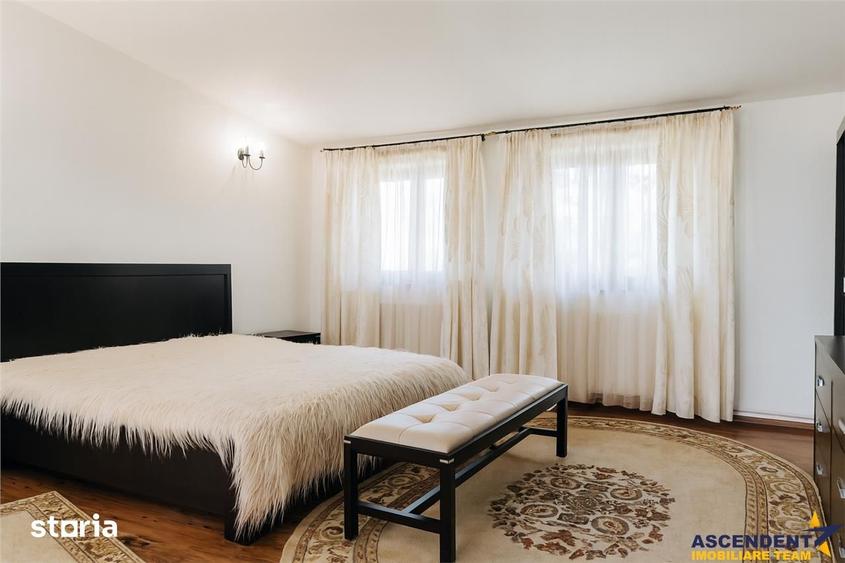 Casă cu 7 camere cu Teren 660 Mp în Rucăr
