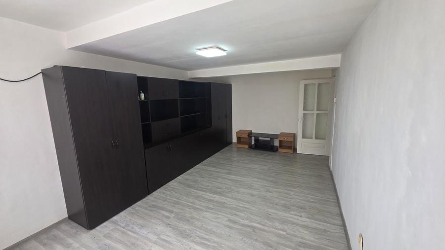 Garsonieră decomandată în Ampoi 1