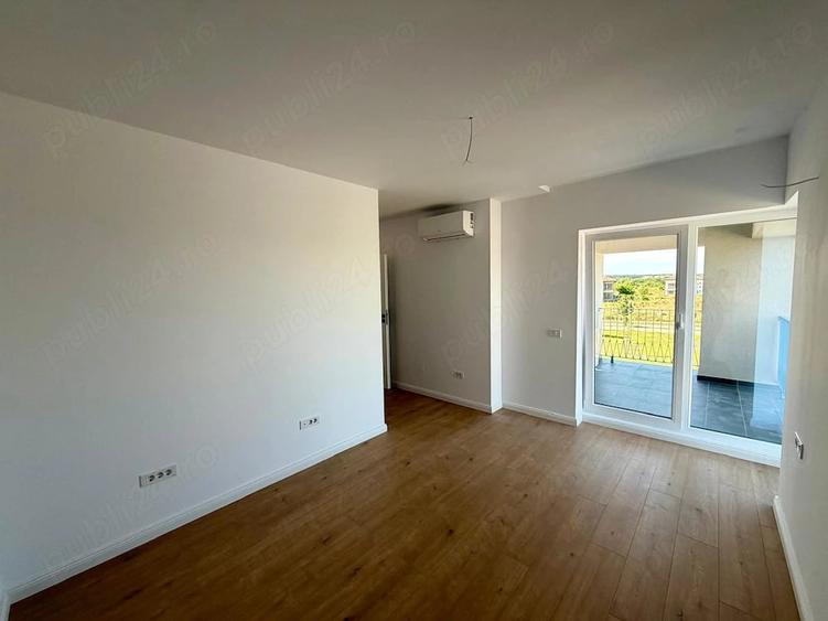 Apartament cu 3 camere decomandat în Aviației