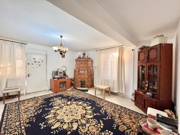 Casă cu 5 camere cu Teren 450 Mp în Vlădiceasca