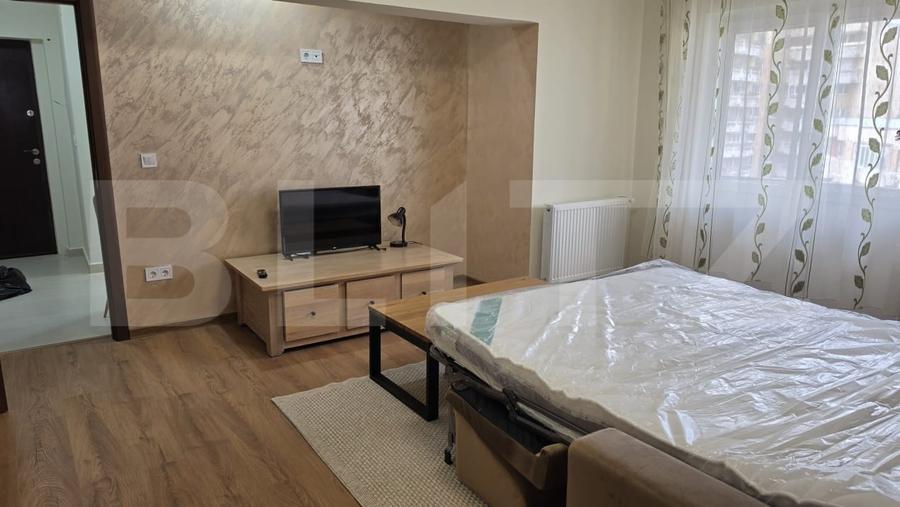 Apartament cu 2 camere semidecomandat, mobilat în Ultracentral