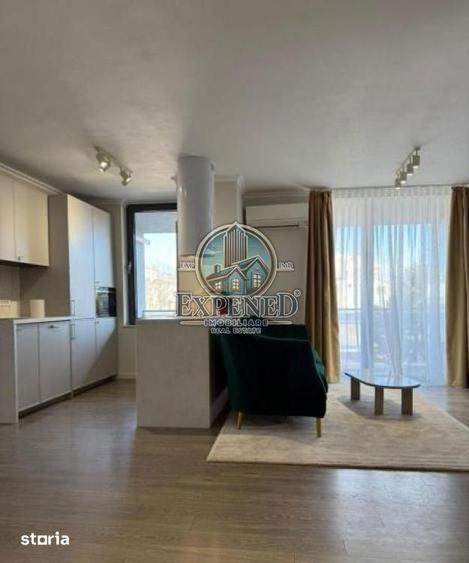 Apartament cu 3 camere decomandat în Victoriei