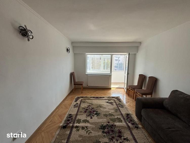 Apartament cu 3 camere decomandat în Tomis III