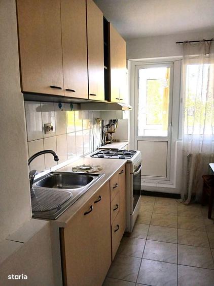 Apartament cu 2 camere decomandat în Podu Roș