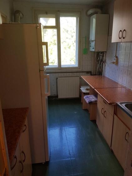 Apartament cu 3 camere semidecomandat, mobilat în Drumul Taberei