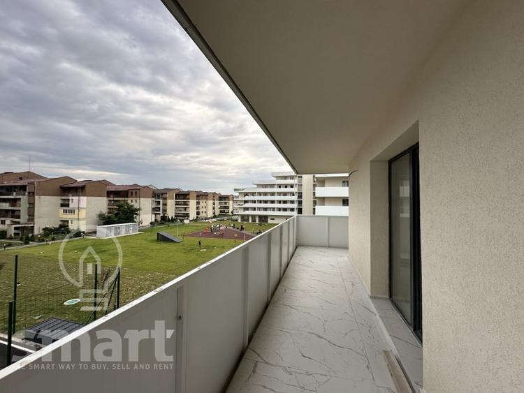 Apartament cu 3 camere semidecomandat în Florești