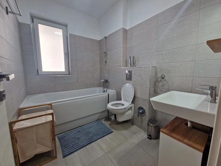Apartament cu 3 camere decomandat în Lăpuș Argeș