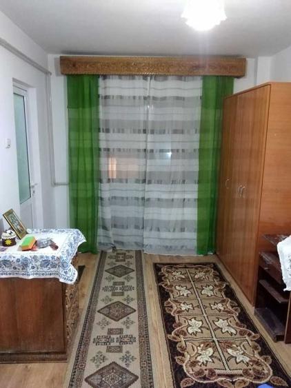 Garsonieră decomandată în Zahana