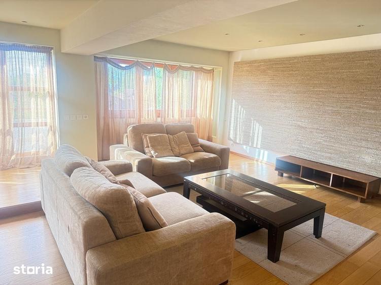 Apartament cu 4 camere în Ultracentral