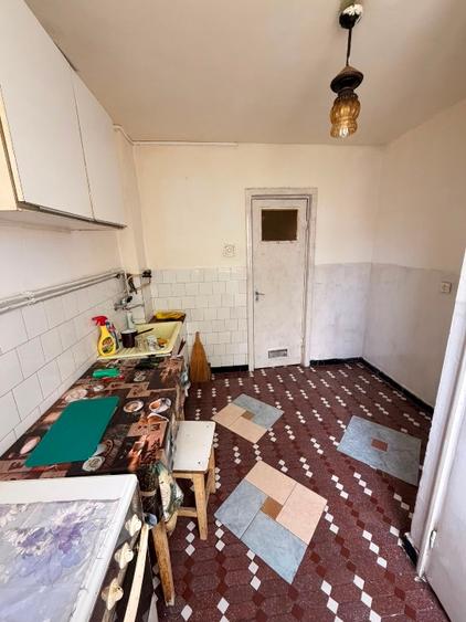 Apartament cu 2 camere semidecomandat, mobilat în Teilor