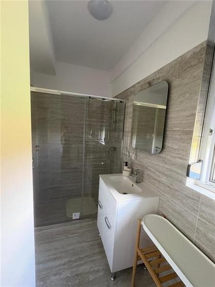 Apartament cu 2 camere semidecomandat, mobilat în Aradului