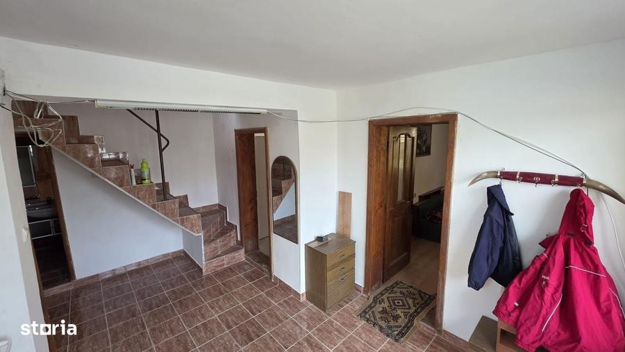 Casă cu 4 camere cu Teren 920 Mp în Central