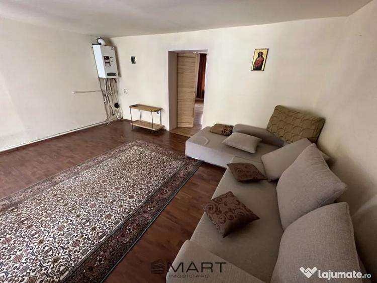 Casă cu 8 camere cu Teren 800 Mp în Central