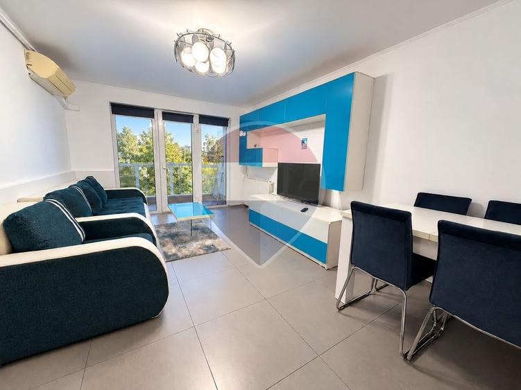 Apartament cu 2 camere semidecomandat, mobilat în Boema