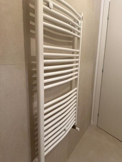 Apartament cu 2 camere decomandat în Tunari