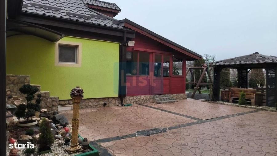 Casă cu 4 camere în Central