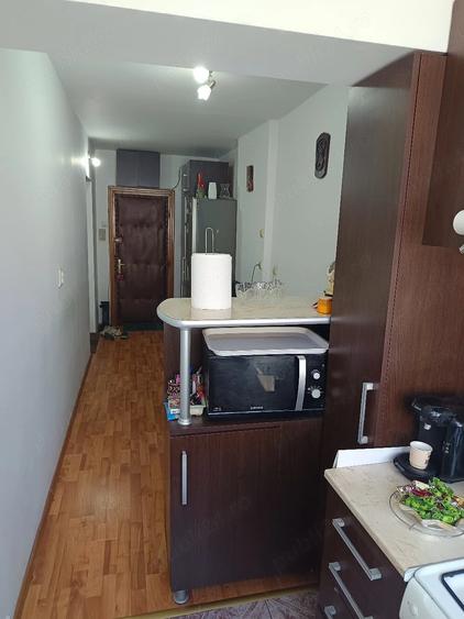 Garsonieră decomandată în Central