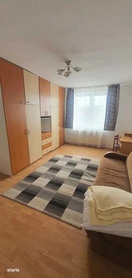 Garsonieră decomandată în Gara Mare