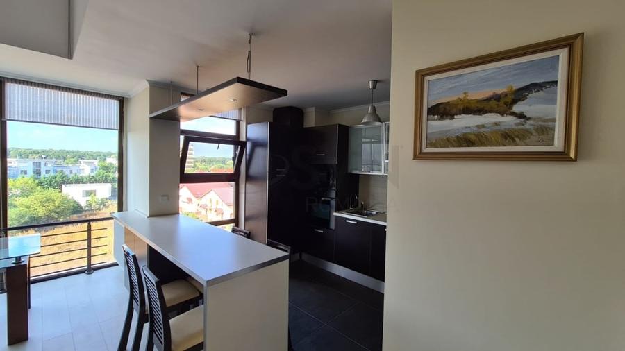 Apartament cu 4 camere semidecomandat, mobilat în Pipera