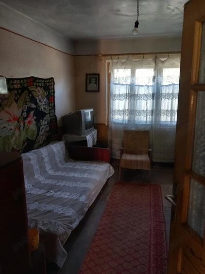 Casă cu 5 camere cu Teren 1750 Mp în Central