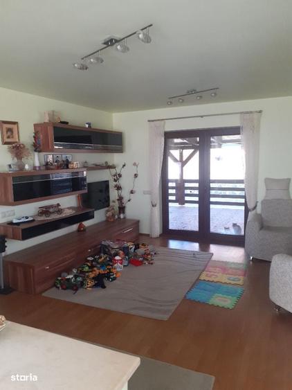 Casă cu 4 camere cu Teren 19200 Mp în Creaca