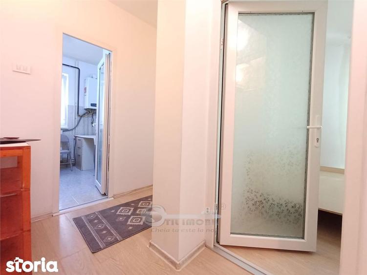 Apartament cu 2 camere decomandat, mobilat în Mircea cel Bătrân