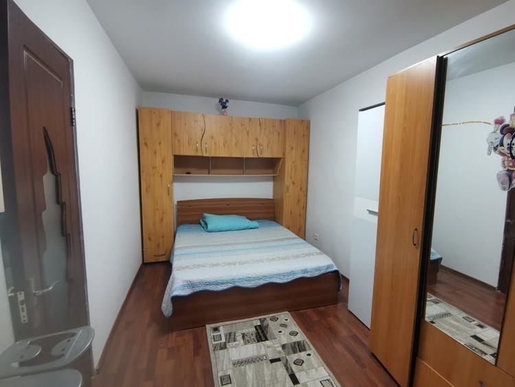 Apartament cu 2 camere semidecomandat în Crâng