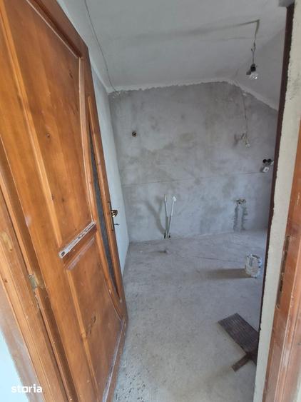 Casă cu 4 camere cu Teren 404 Mp în Central