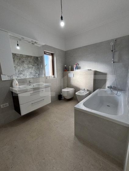 Duplex cu 4 camere cu Teren 285 Mp în Săcălaz