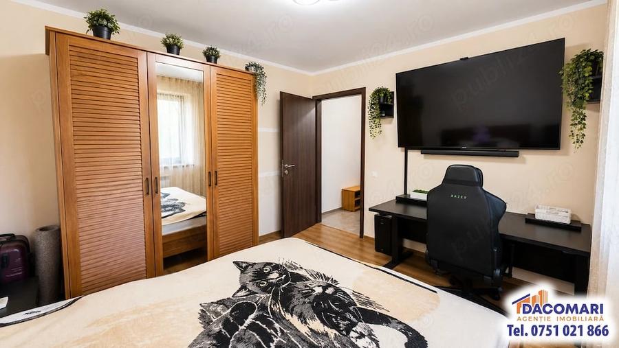 Apartament cu 2 camere decomandat în Micro 17