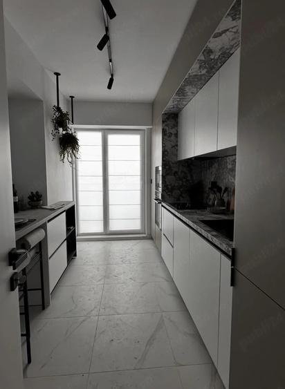 Apartament cu 2 camere decomandat în Theodor Pallady