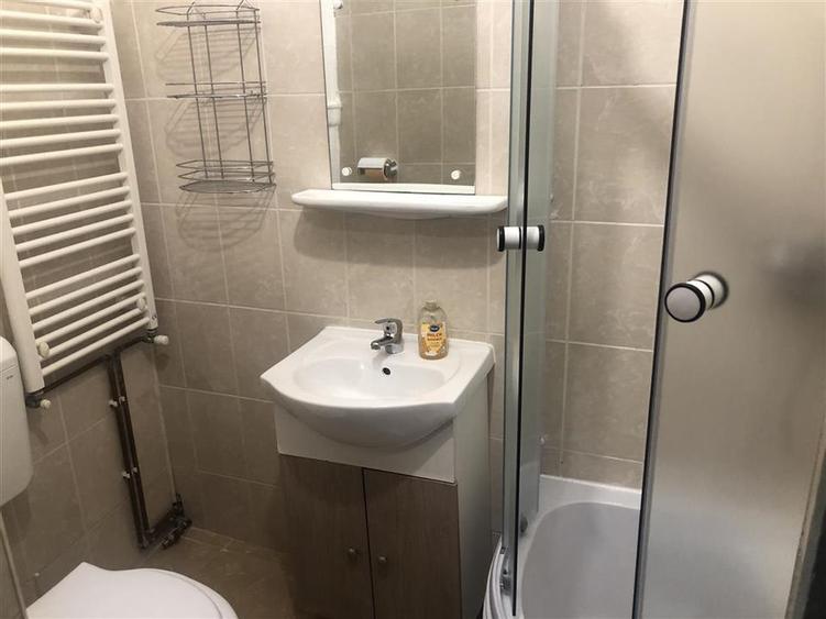Apartament cu 2 camere nedecomandat, mobilat în Ultracentral
