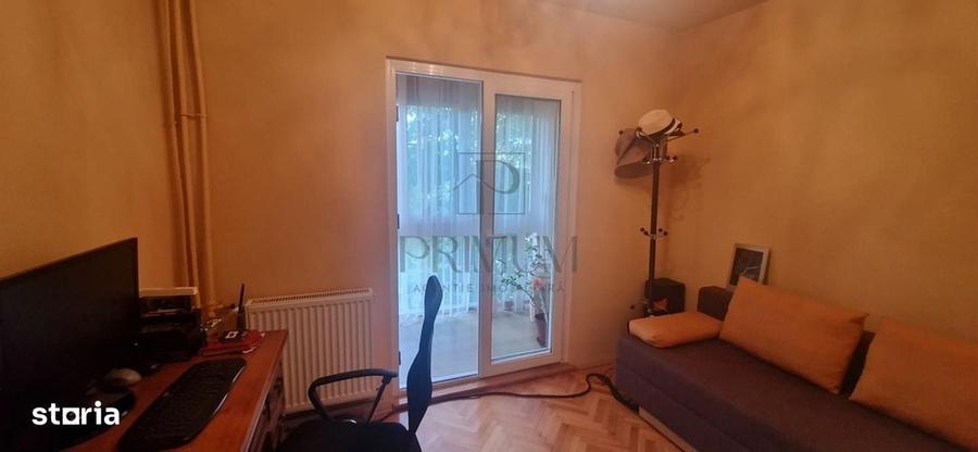 Apartament cu 4 camere decomandat în Aradului