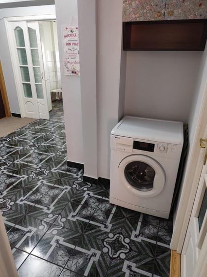 Apartament cu 3 camere decomandat în Dorobanți