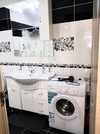 Apartament cu 3 camere decomandat, mobilat în Exterior Vest