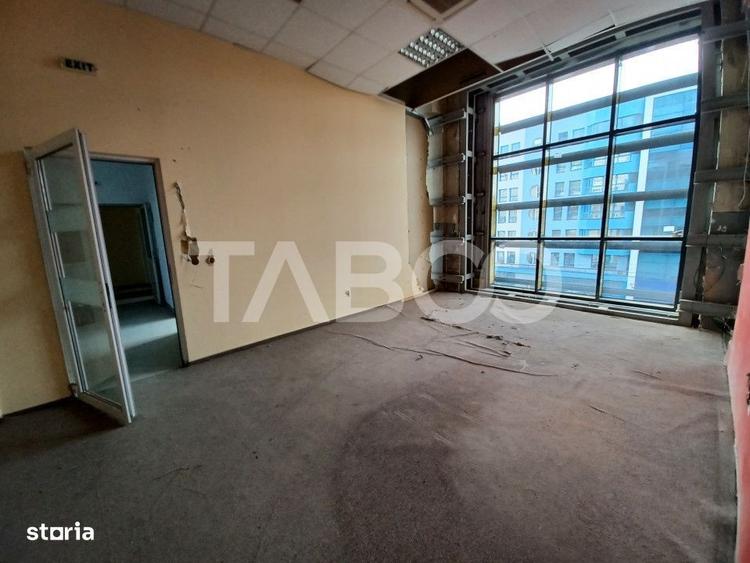 Spațiu comercial, de 750 mp, în Mihai Viteazul