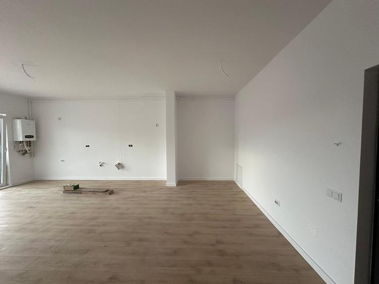 Apartament cu 2 camere semidecomandat în Florești