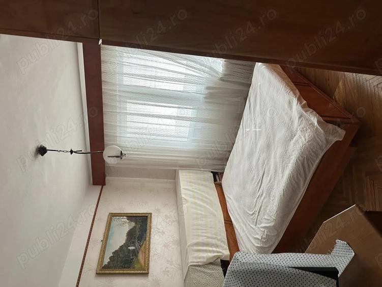 Apartament cu 4 camere decomandat în Central