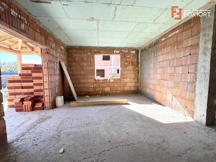 Casă cu 5 camere cu Teren 360 Mp în Sânandrei